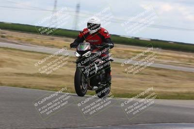 media/Apr-26-2024-TrackDaz (Fri) [[c4b677d280]]/C Group/140pm (Wheelie Bump)/